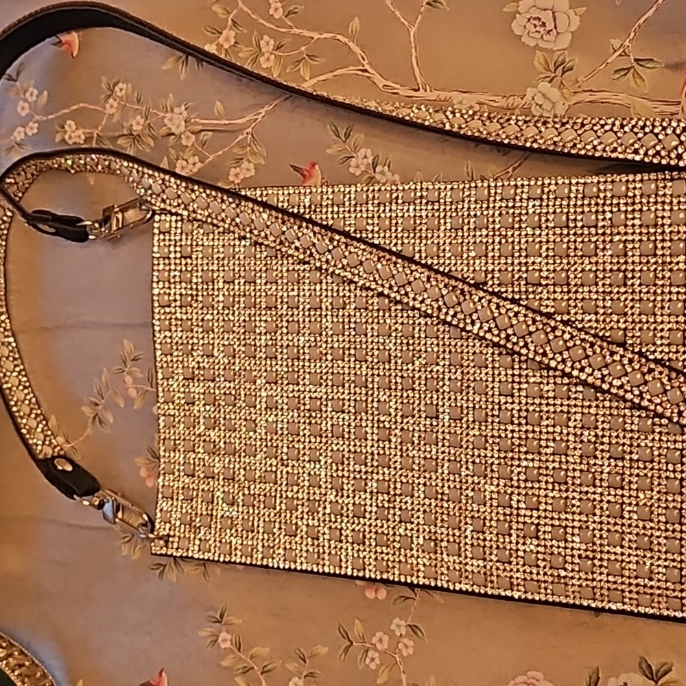 SMALL WHITE BEADED AND SPARKLE SMALL PURSE